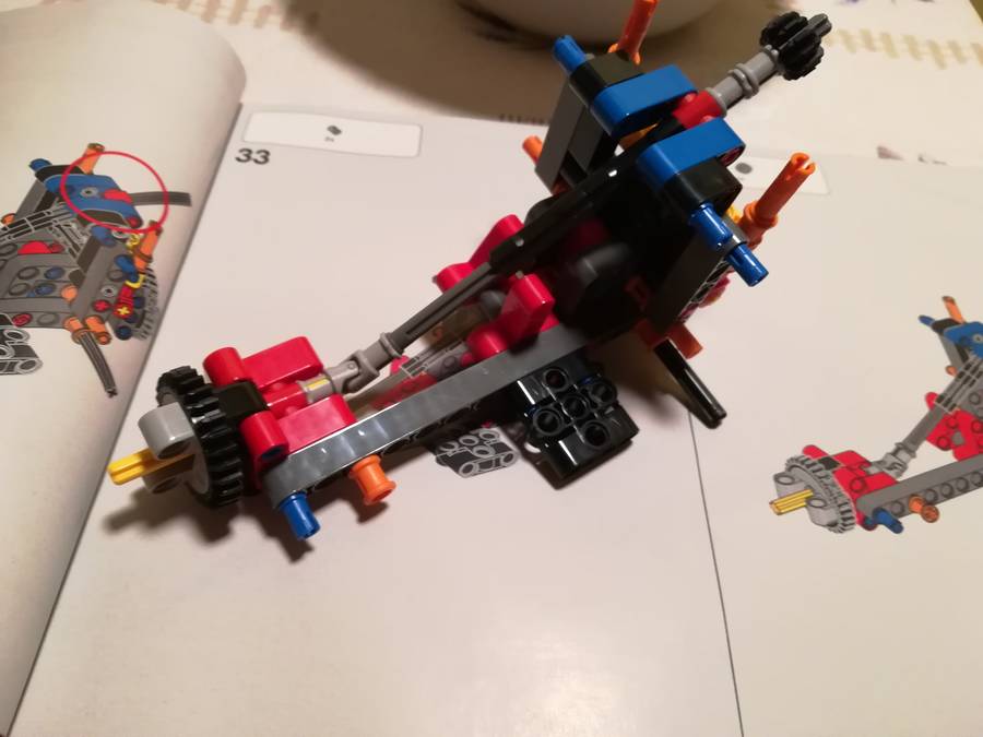 LEGO® 42122