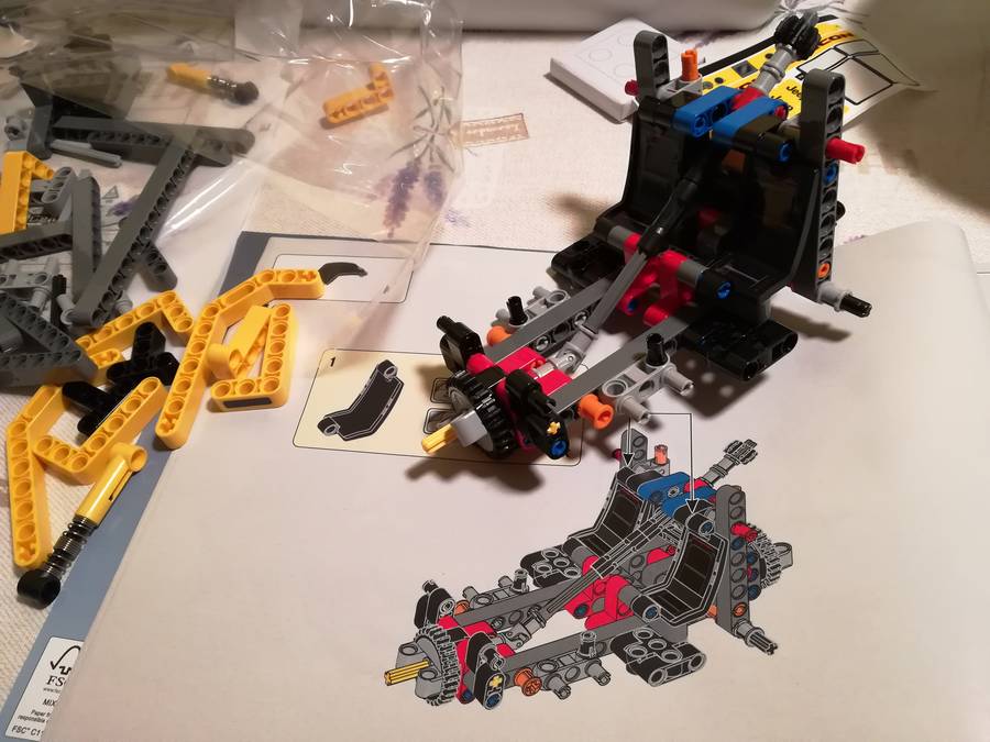 LEGO® 42122