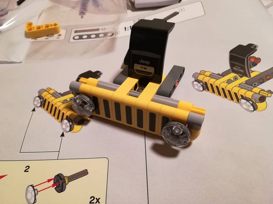 LEGO® 42122
