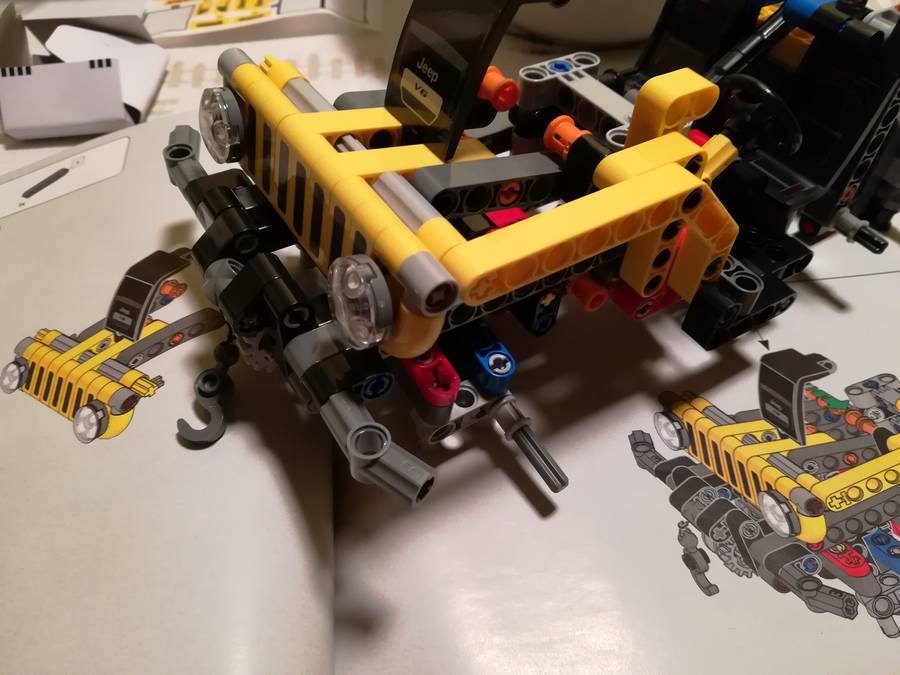 LEGO® 42122