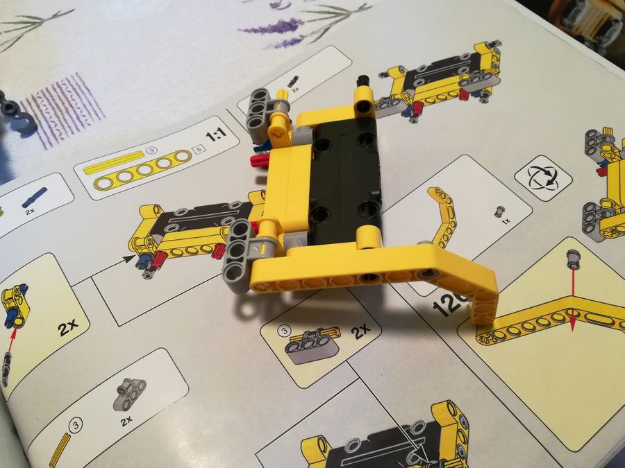 LEGO® 42122