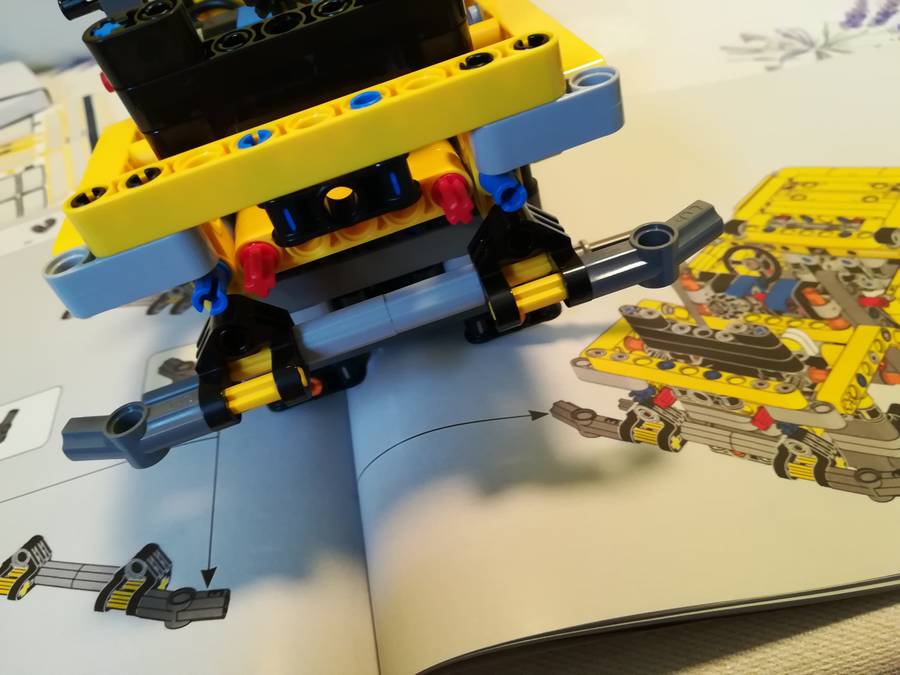 LEGO® 42122