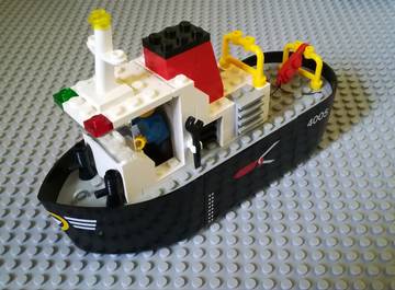 Tug boat