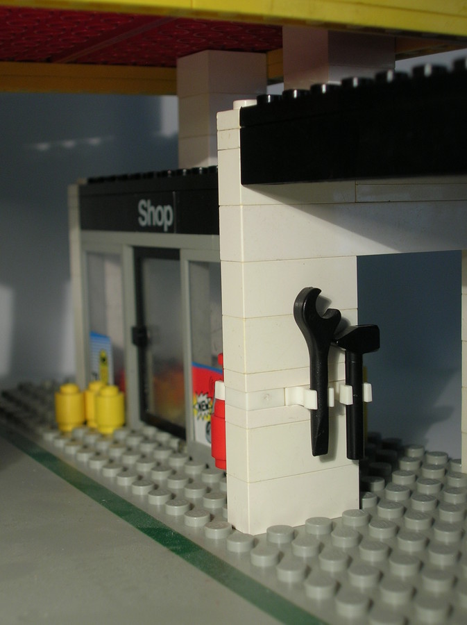 Shell Service Station