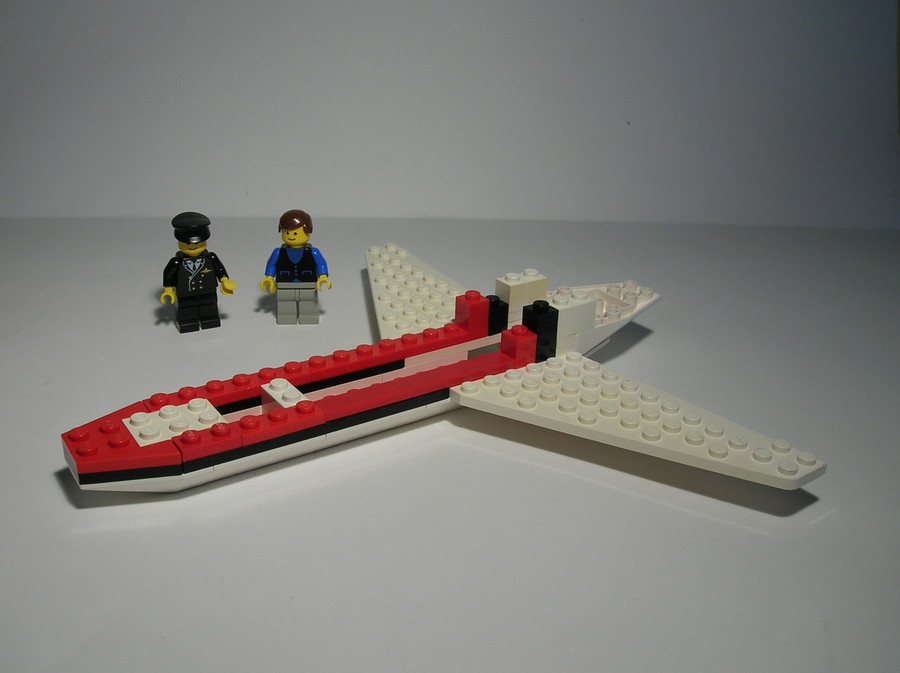6368-Jet airliner