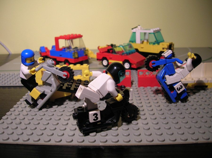 Extreme Trial bikers