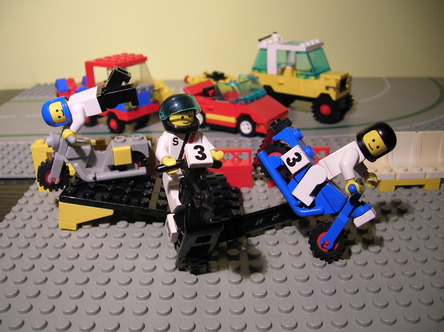Extreme Trial bikers