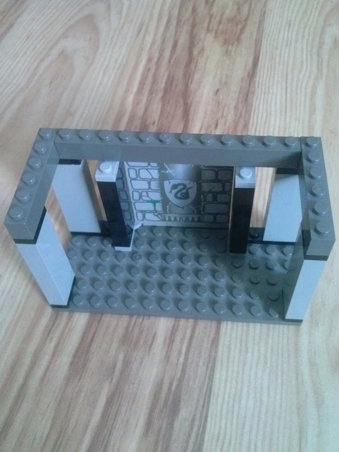 4735