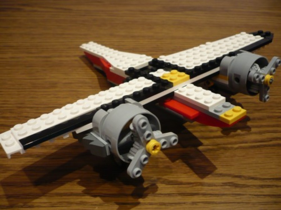 Propeller kalandok 1. Kétmotoros repülő