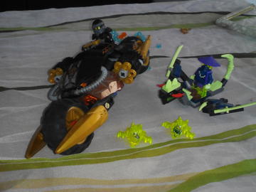 LEGO Ninjago Romboló motor 