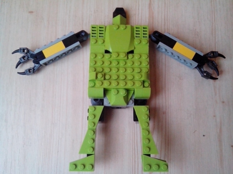 RoboTomi