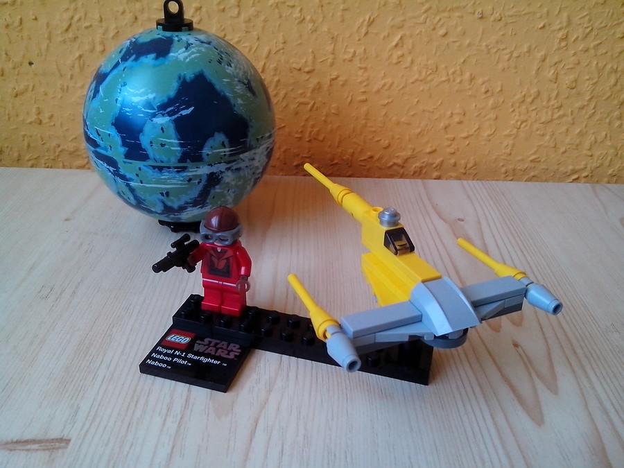 Naboo Starfighter és bolygó 9674