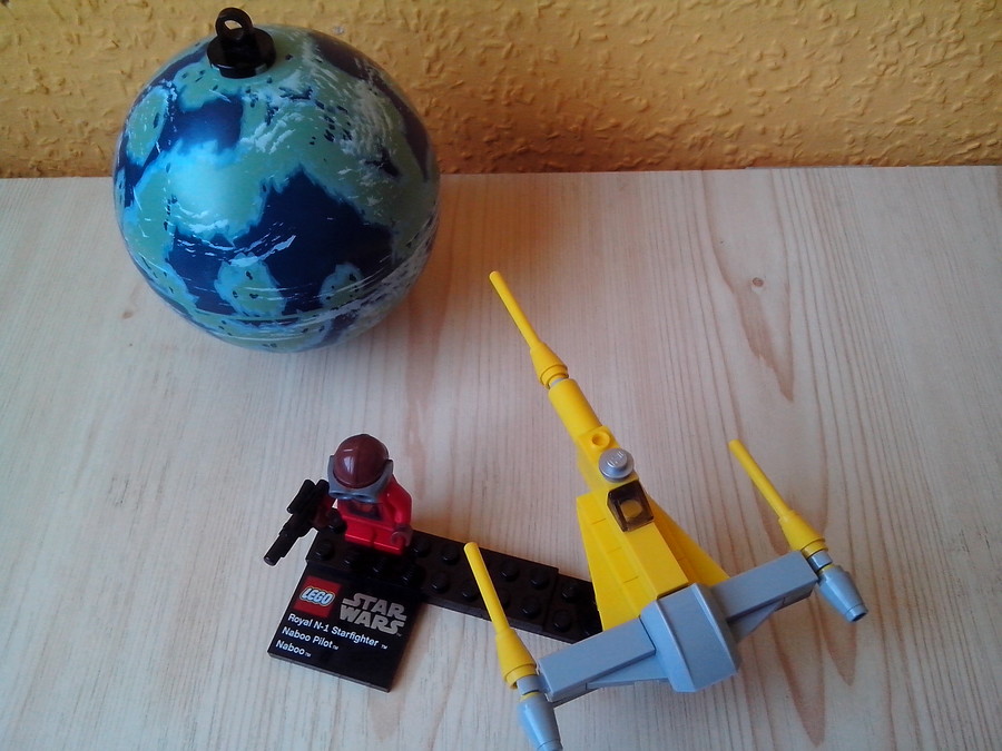 Naboo Starfighter és bolygó 9674