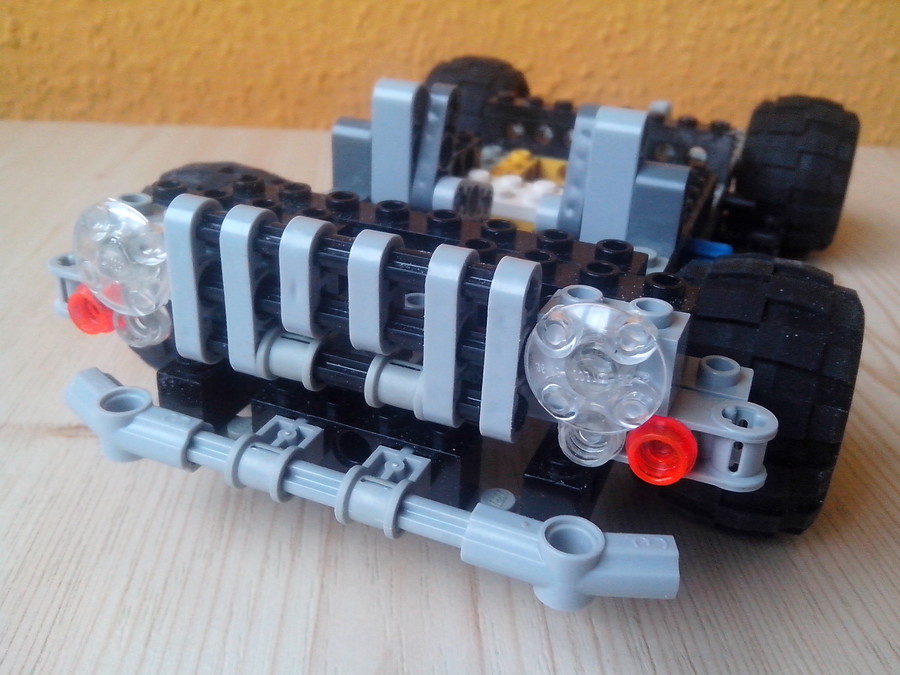 Technic Hummer