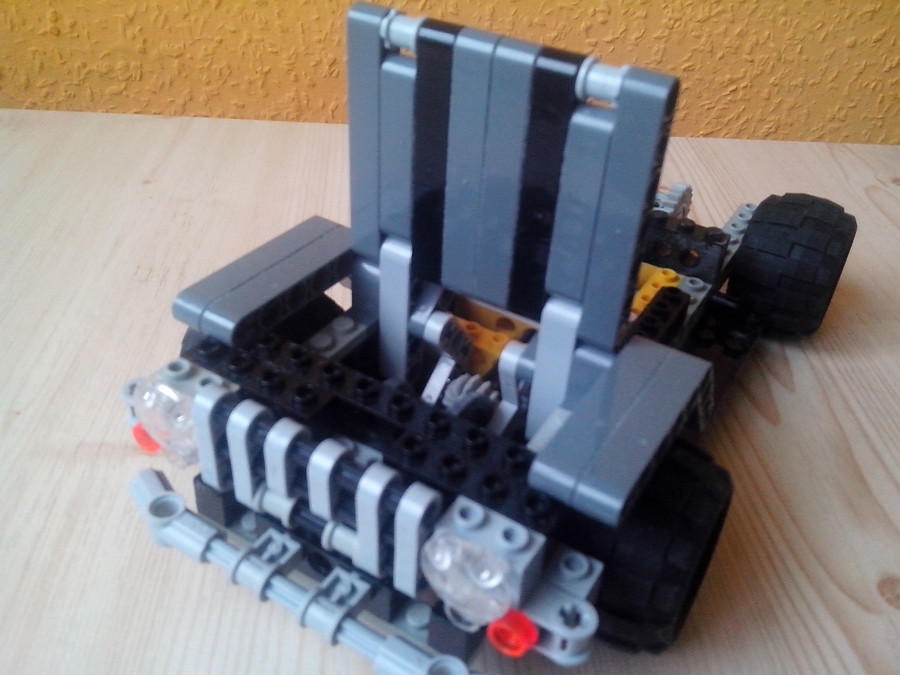 Technic Hummer