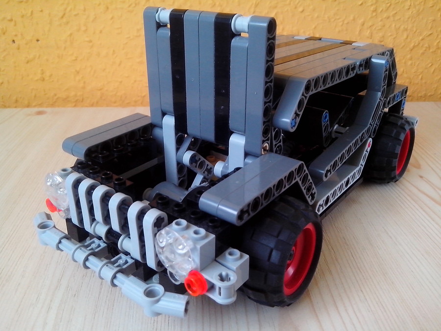 Technic Hummer