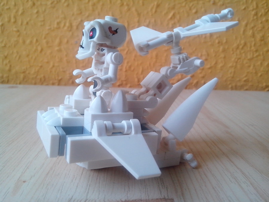 Skeleton repülője KBM