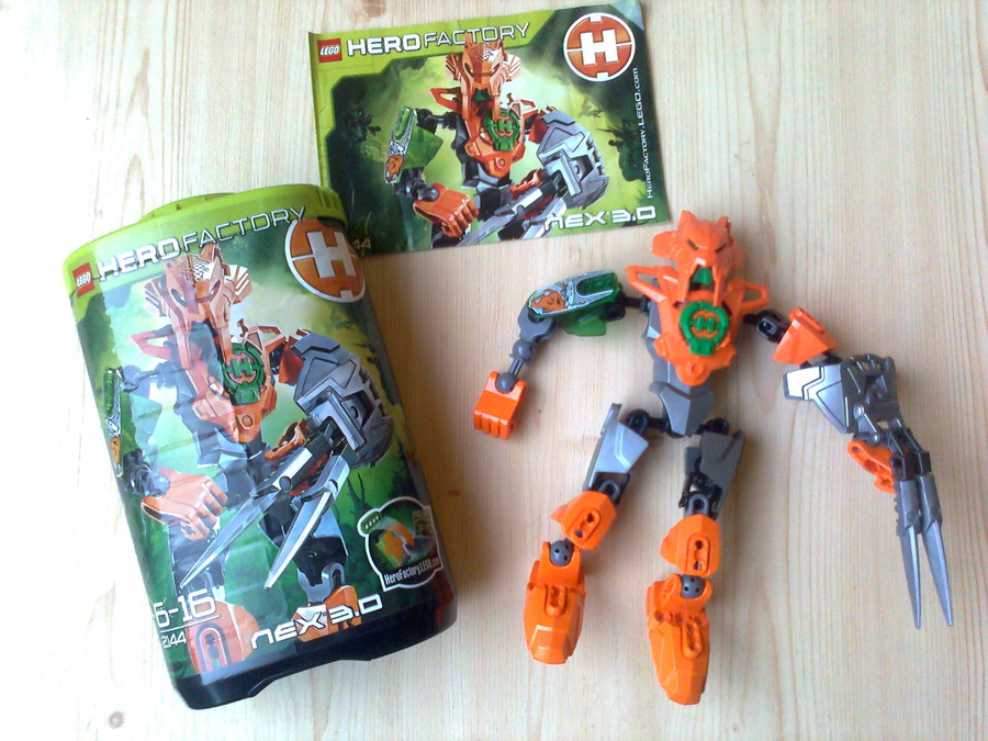 Hero Factory 2144
