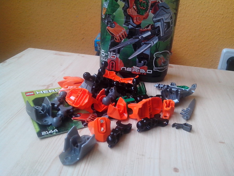 Hero Factory 2144