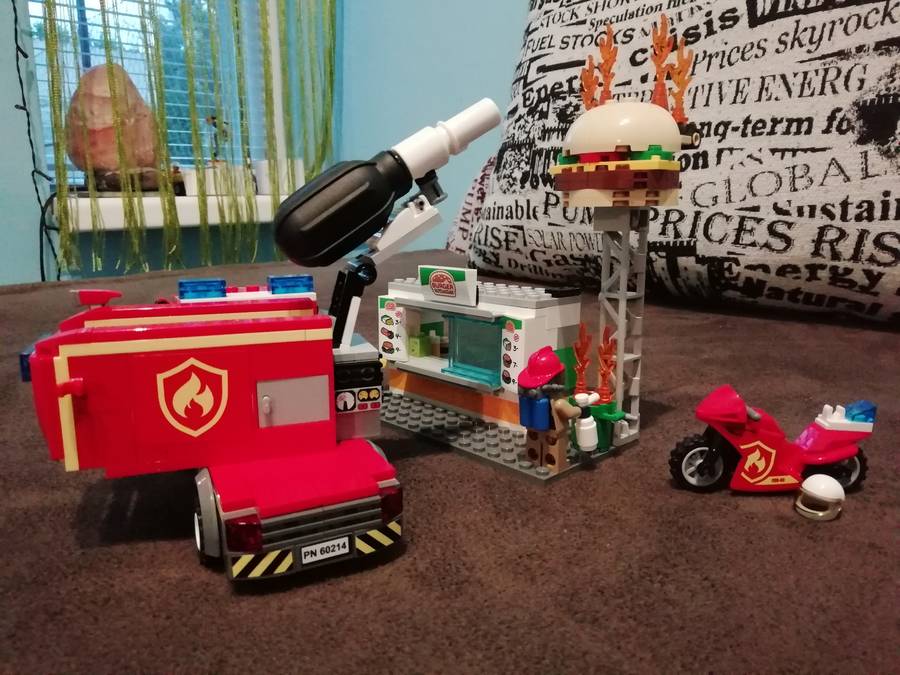 Tűzoltás a hamburgeresnél