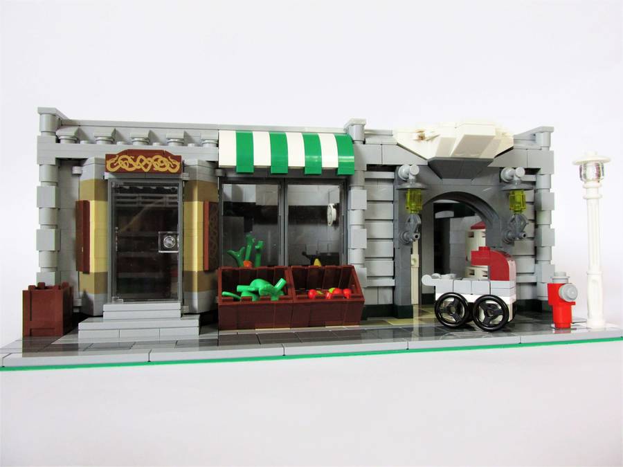 LEGO 10185 Green Grocer