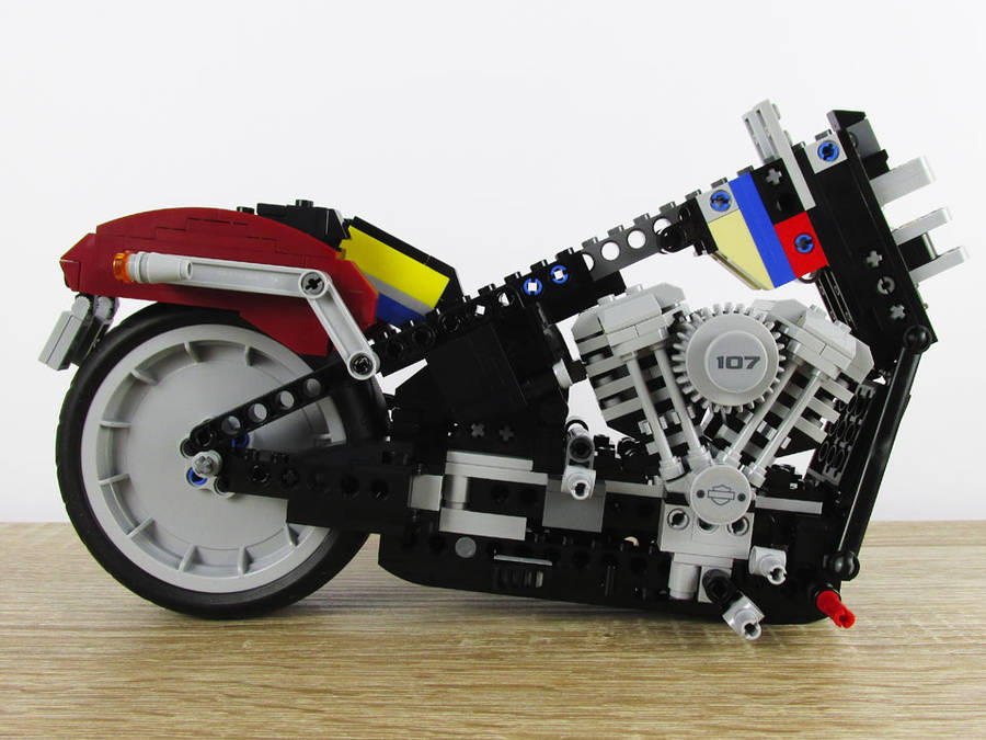 10269: Harley-Davidson Fat Boy
