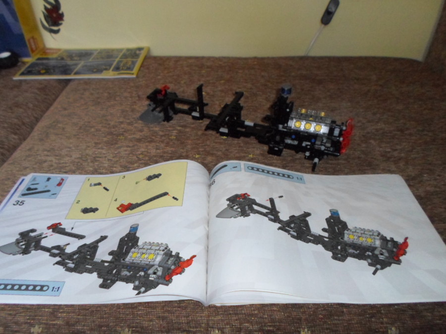 8454 Technic Mentőkamion