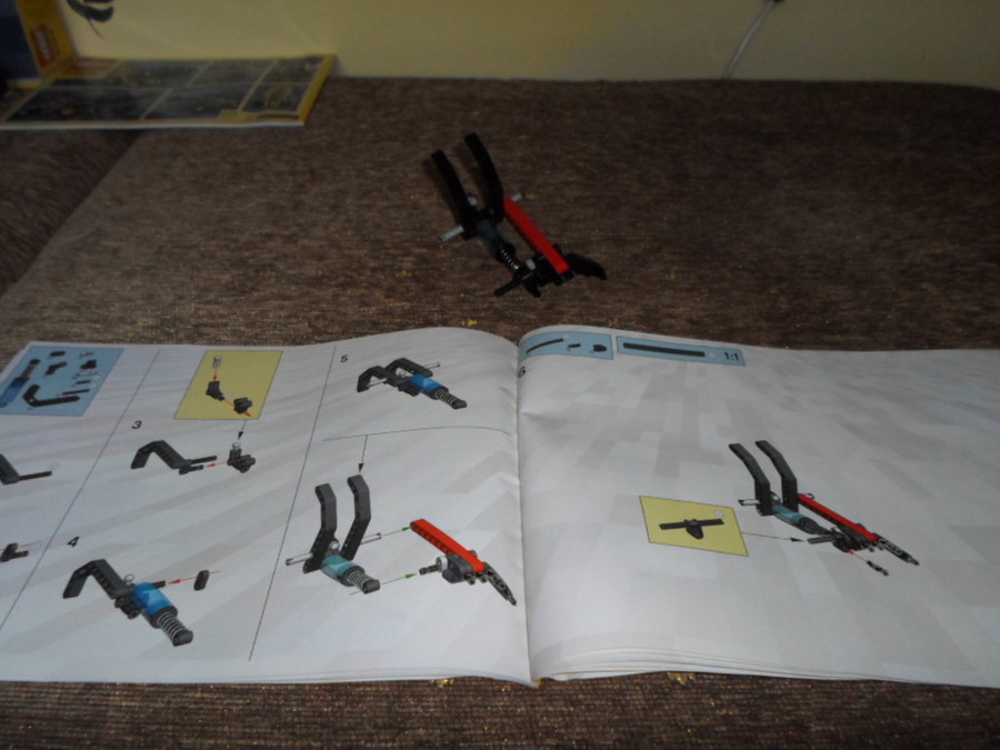 8454 Technic Mentőkamion