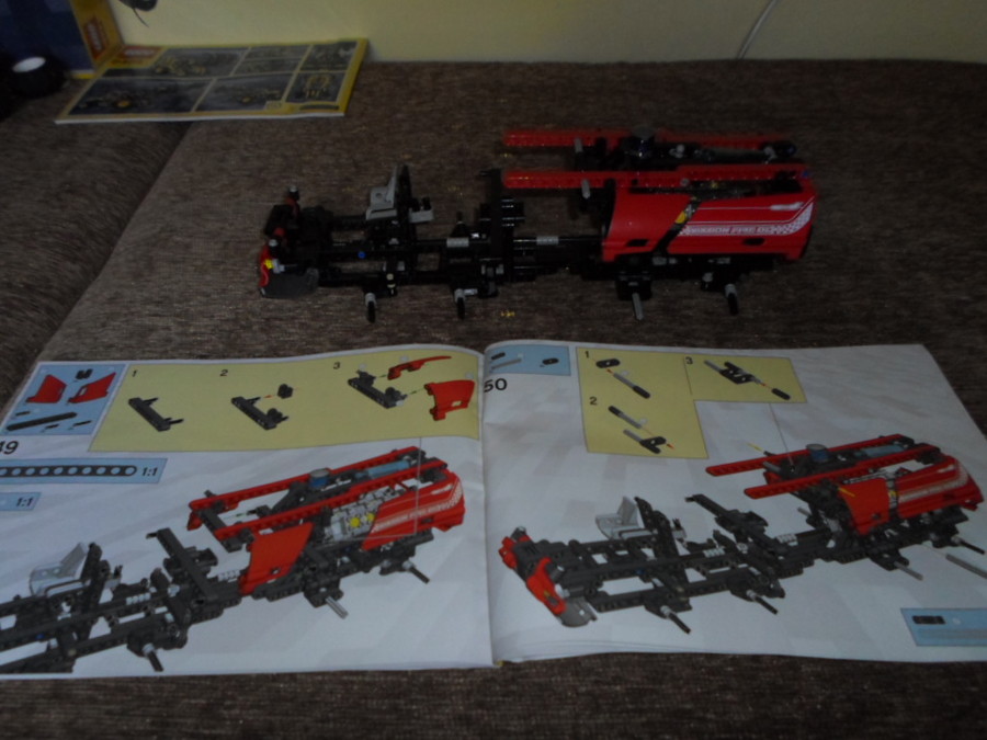 8454 Technic Mentőkamion