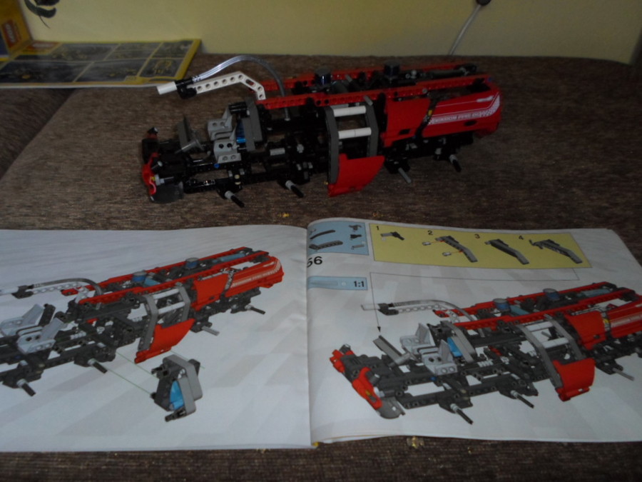 8454 Technic Mentőkamion