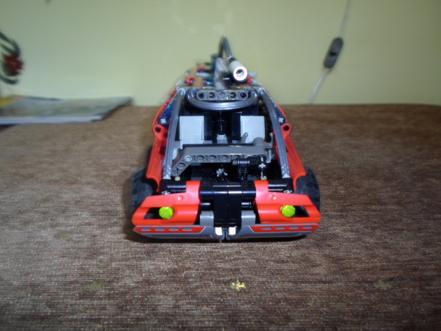 8454 Technic Mentőkamion