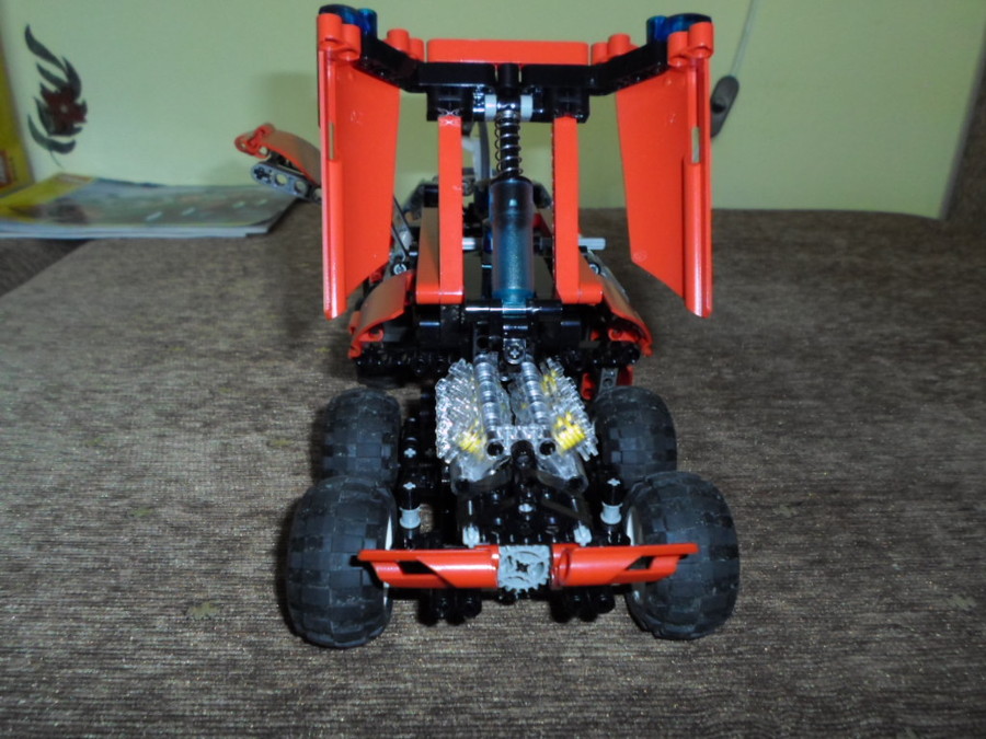 8454 Technic Mentőkamion