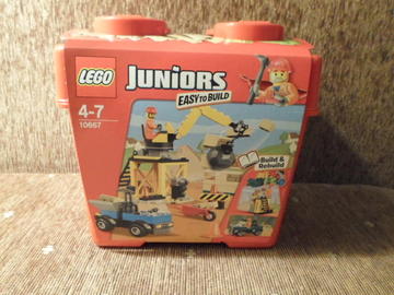 10667 Juniors Bontási munkálatok