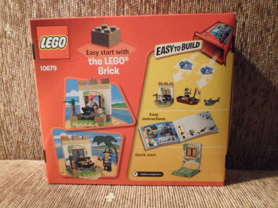 10679 Pirate Treasure Hunt