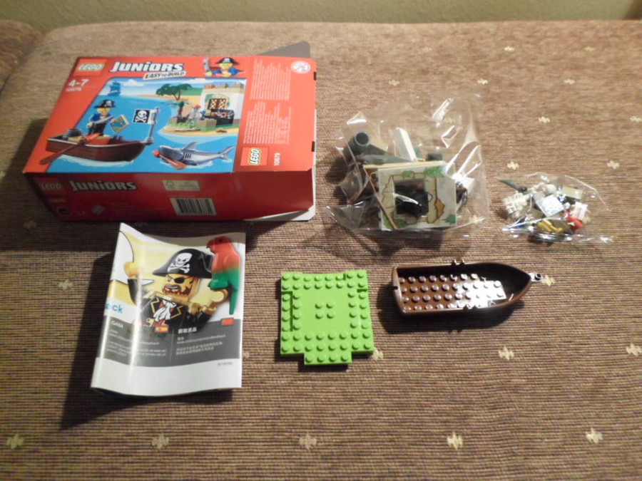 10679 Pirate Treasure Hunt