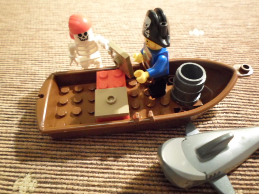 10679 Pirate Treasure Hunt