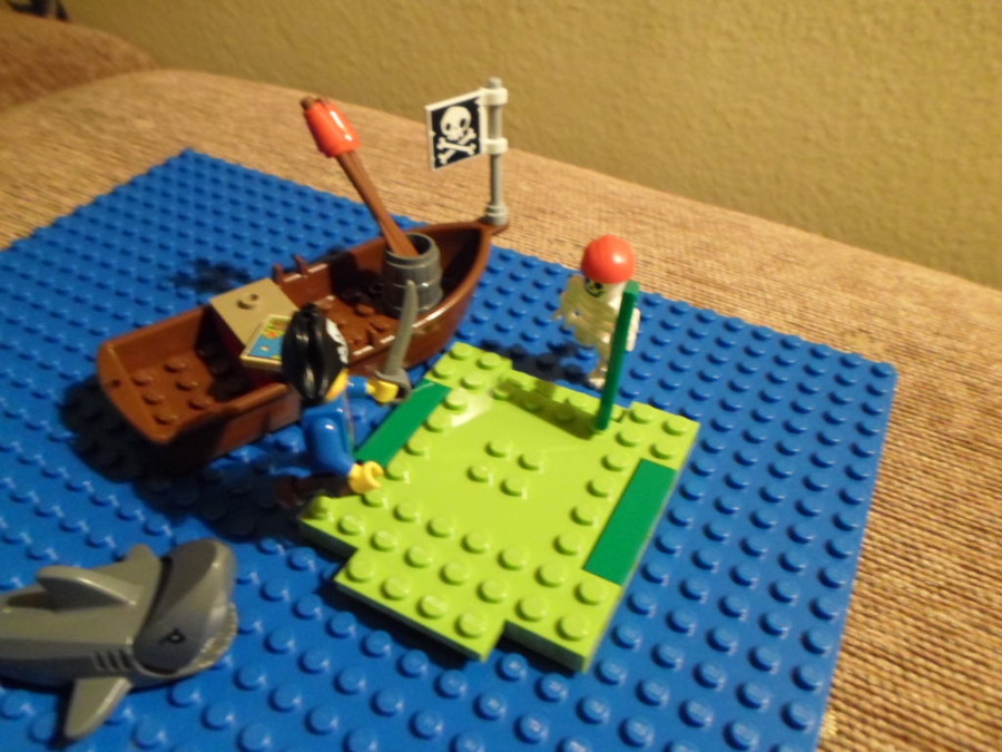 10679 Pirate Treasure Hunt
