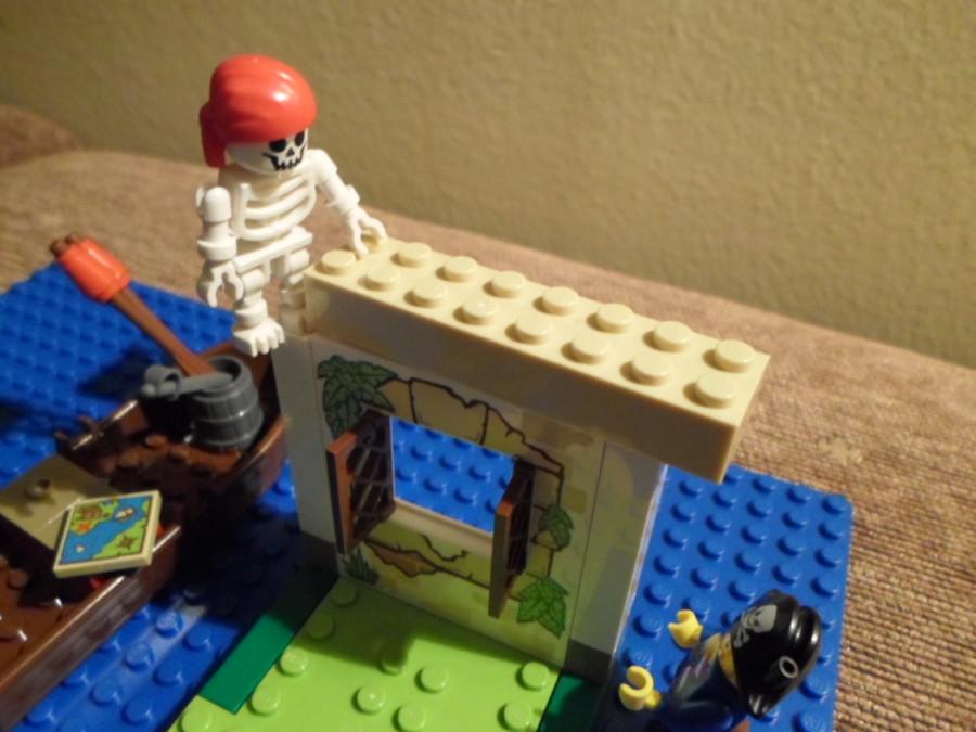10679 Pirate Treasure Hunt