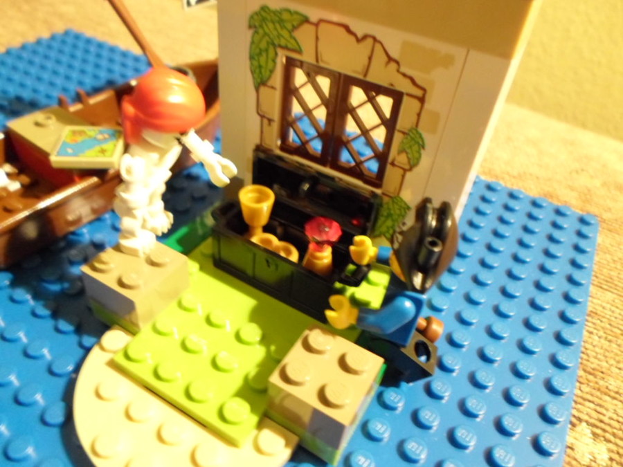 10679 Pirate Treasure Hunt