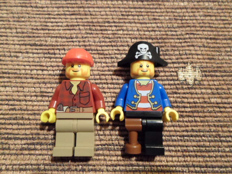 10679 Pirate Treasure Hunt