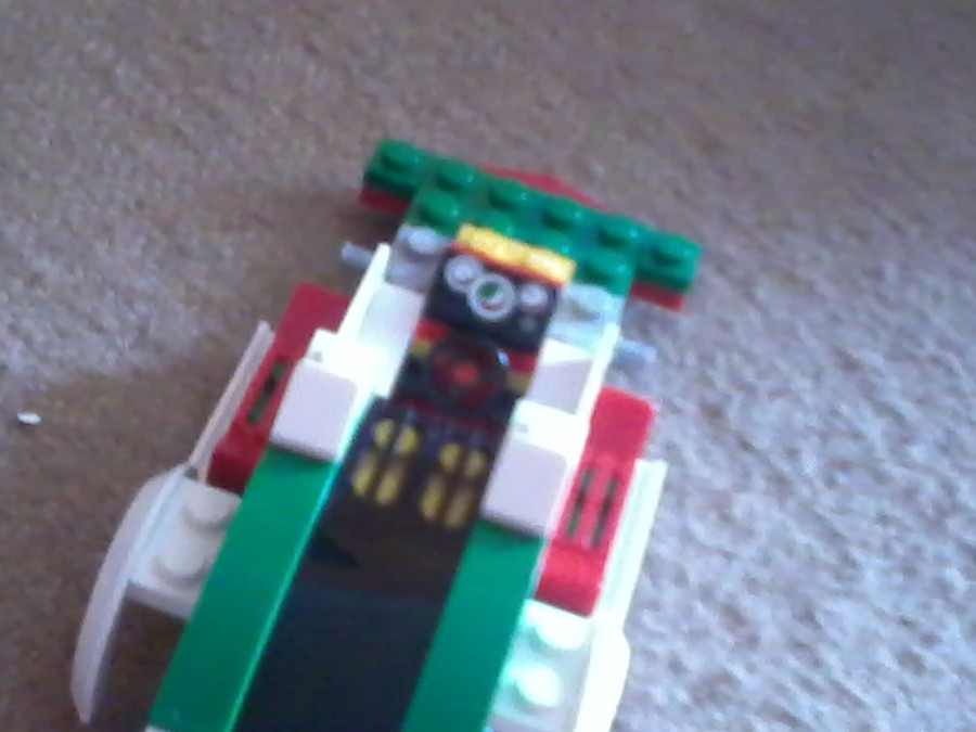 Versenyautó