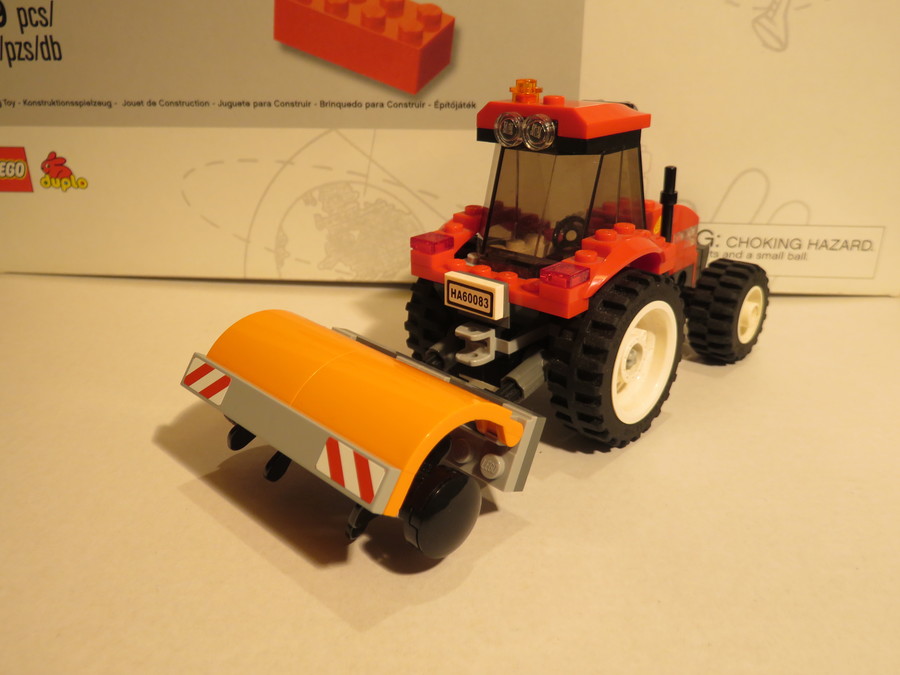 Traktor talajmaróval