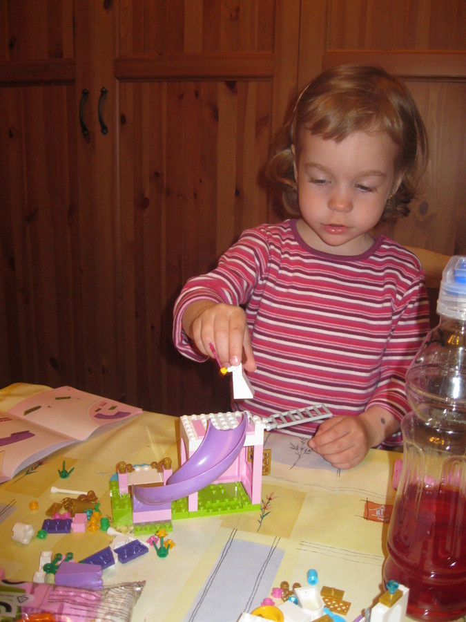 Emma -> LEGO Juniors