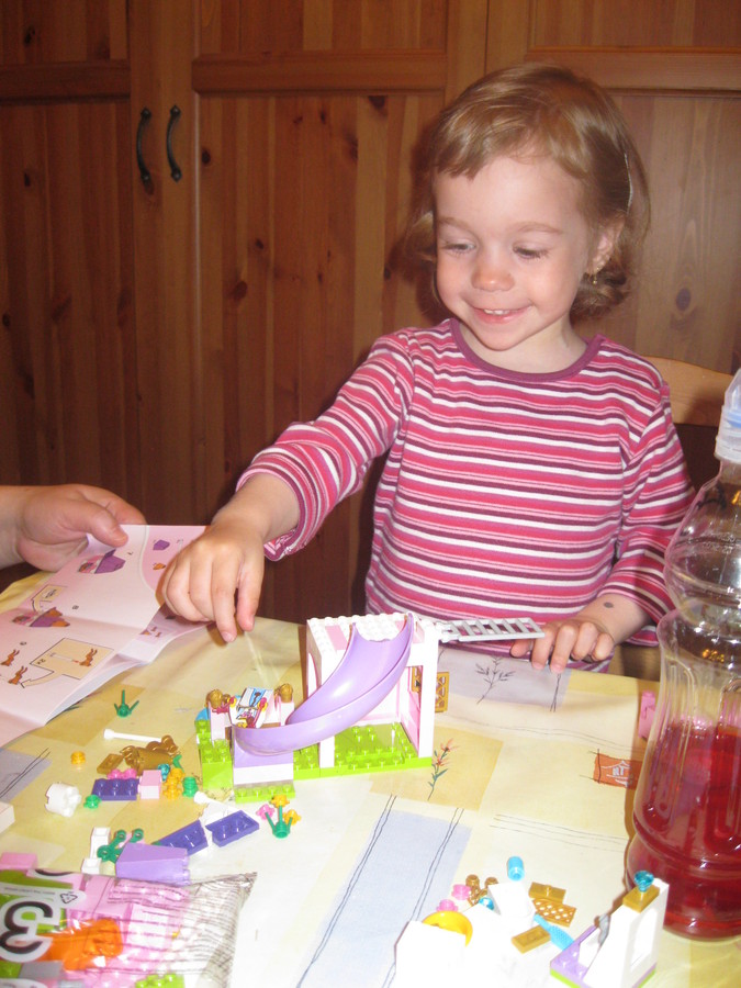 Emma -> LEGO Juniors