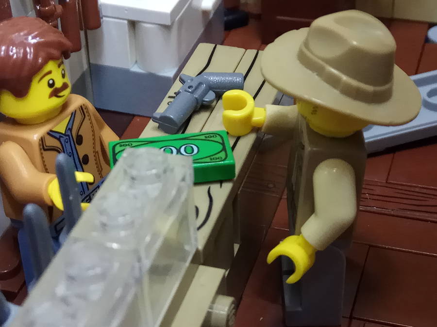 Fegyverbolt és vegyeskereskedés