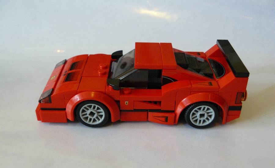 Ferrari F40 City size