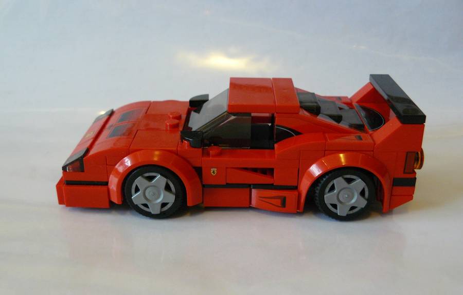 Ferrari F40 City size