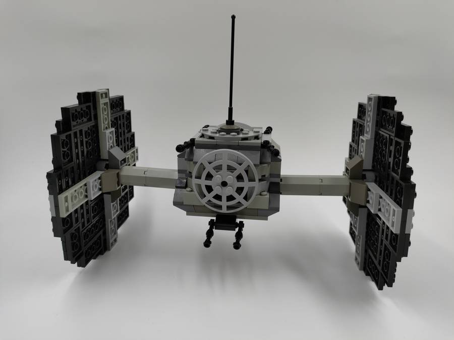 Tie fighter