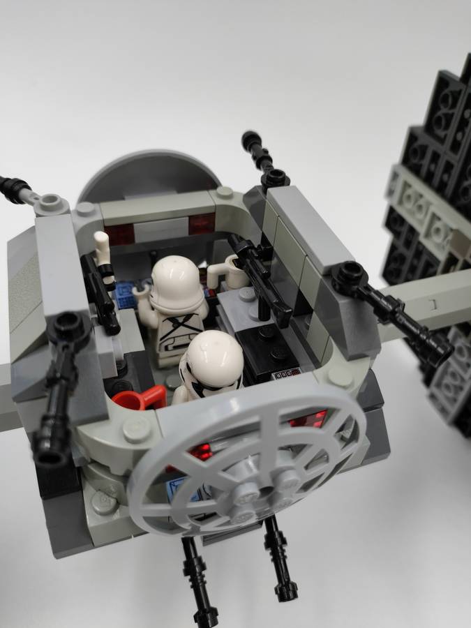 Tie fighter