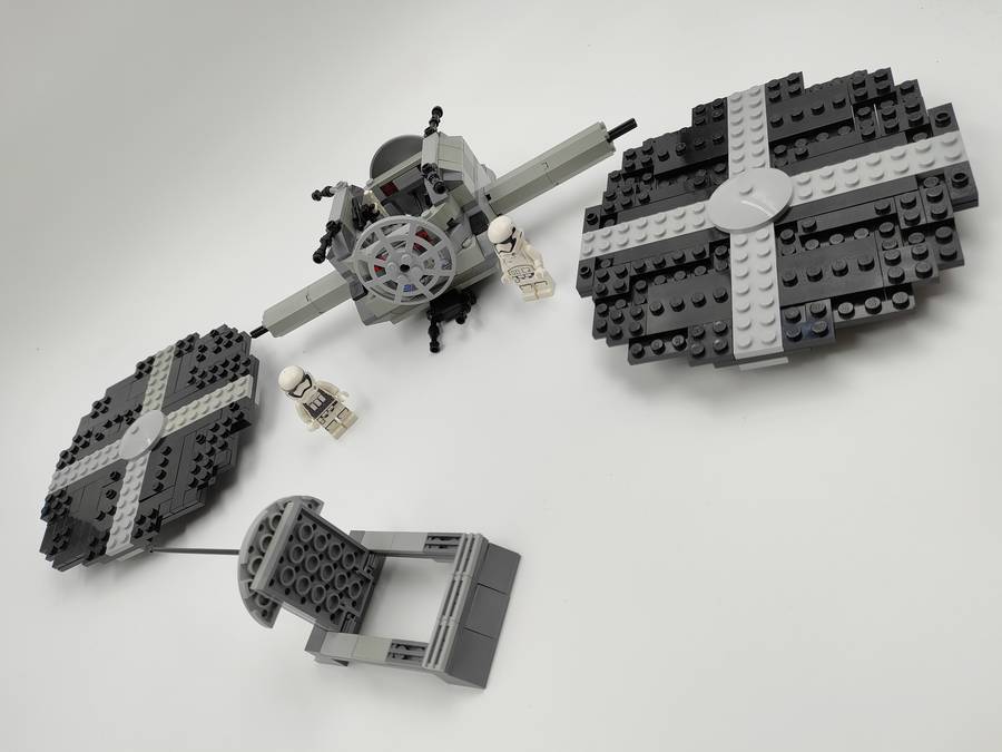 Tie fighter